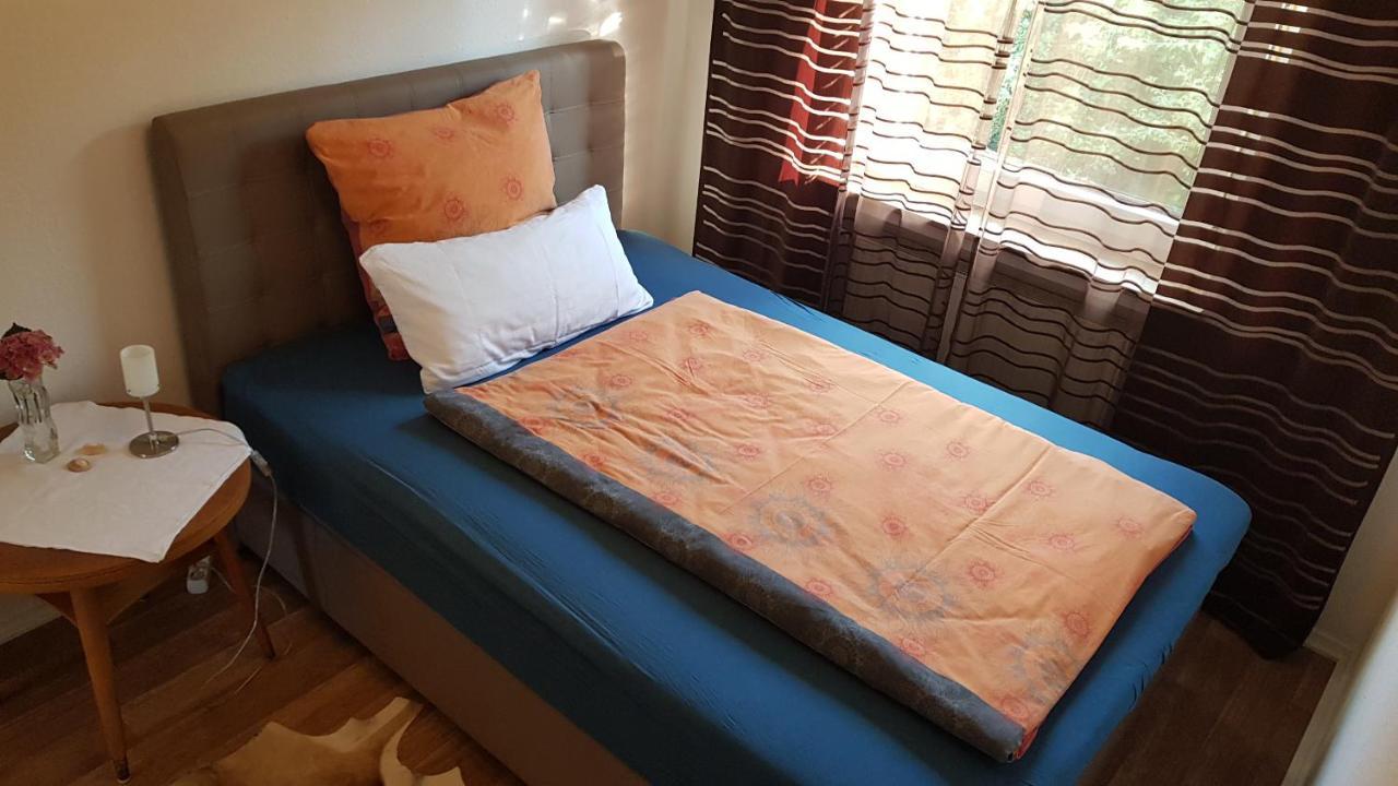Stadtnahe Wohnung Mit Kl.Balkon Und Parkplatz Oldenbourg Extérieur photo