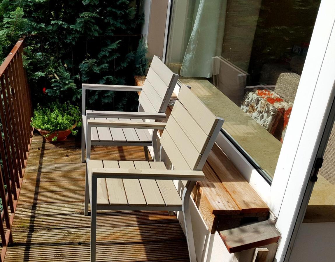Stadtnahe Wohnung Mit Kl.Balkon Und Parkplatz Oldenbourg Extérieur photo