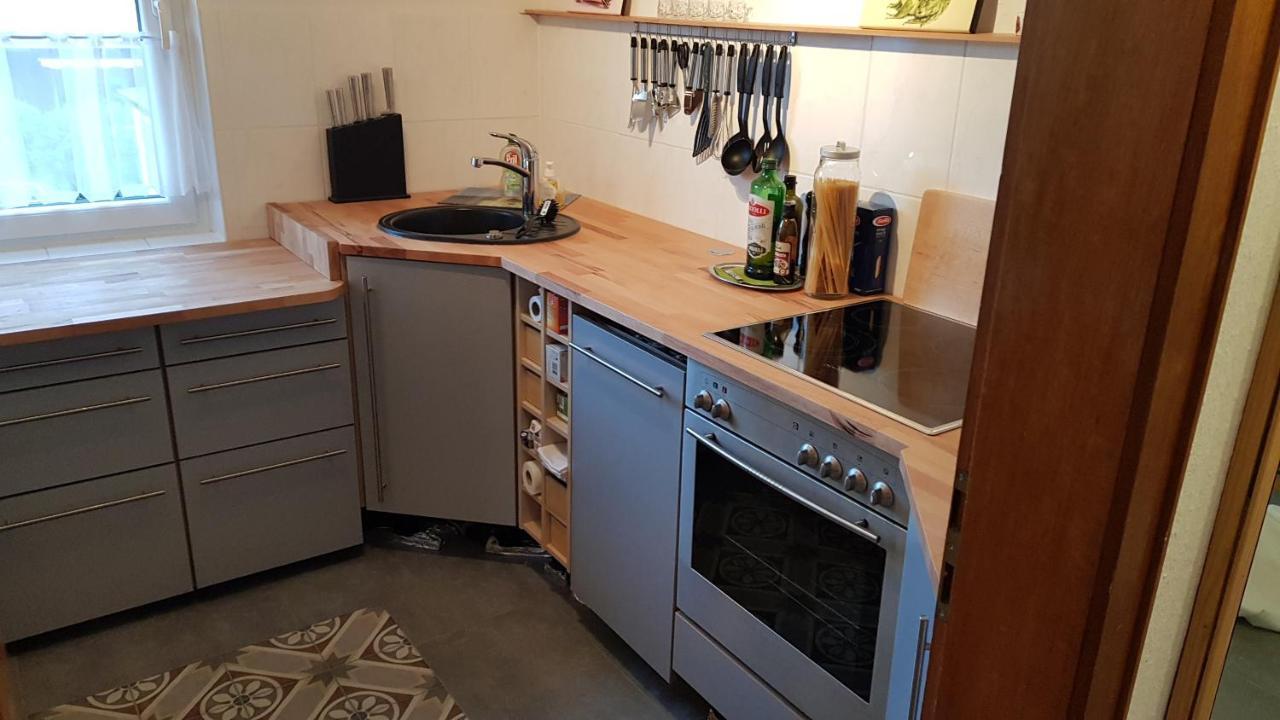 Stadtnahe Wohnung Mit Kl.Balkon Und Parkplatz Oldenbourg Extérieur photo